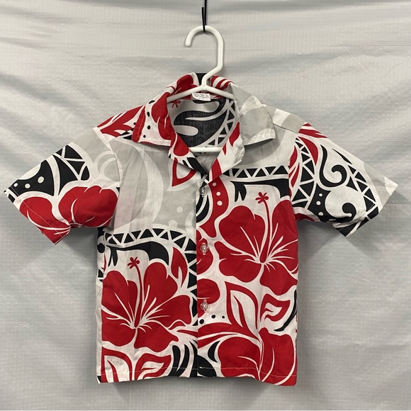 Kids Hawaiian button up shirt size 1-2 red white black floral Made in Hawaii - Picture 1 of 3